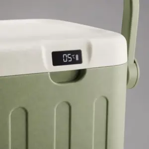 5L8L13L Portable Small Hard Ice Retention Camping Cooler closeup
