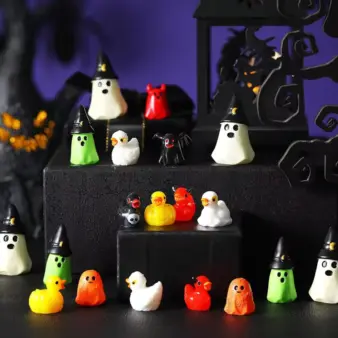 20 Pcs Mini Resin Halloween Ghost & Duck Figurines blue