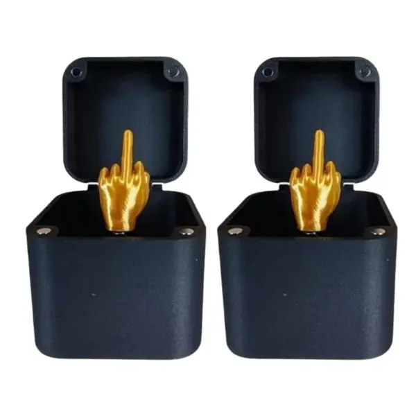 Christmas Interesting Prank Gift Middle Finger in Box Christmas Box Funny Creative Gifts Office Desk Decoration Home Decoration 3
