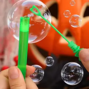 Halloween Bubble Wands Skull Ghost use