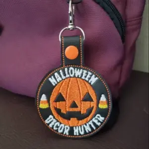 Halloween Decor Hunter Pumpkin Keychain pink