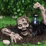 Halloween Zombie Crawling Decor Scary LED Lantern Ground Breaker Figurine for Outdoor