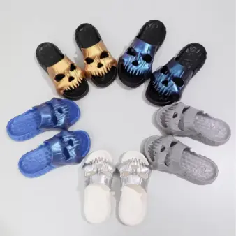 Skull Platform Slippers feature