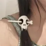 Skull Skeleton Hair Stick – Gothic Luminous Hairpin & Bone Hair Clip for Halloween & Goth Style white